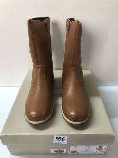 JOHN LEWIS CHELSEA TAN BOOTS - SIZE 2 (605000)