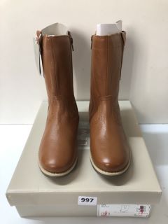 JOHN LEWIS CHELSEA TAN BOOTS - SIZE 2 (605000)