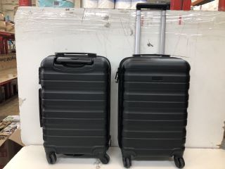 2 X TRAVELLING SUITCASE