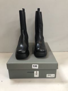 VAGABOND BROOKE BOOTS IN BLACK SIZE 41