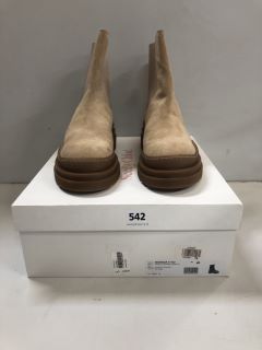 SEEBYCHLOE ALLI CHELSEA BOOTS IN LIGHT BEIGE SIZE 40