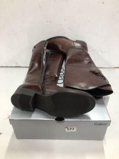 GABOR ANIMATE M BOOTS IN SATTEL BROWN SIZE 4.5