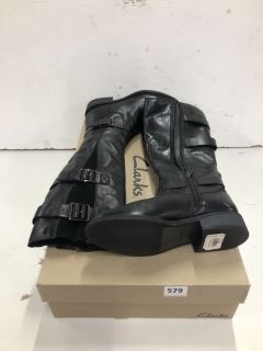 CLARKS COLOGNE UP BOOTS IN BLACK SIZE 4