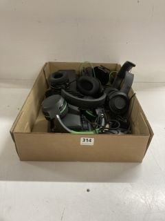 BOX OF ASSORTED GAMING HEADSETS TO INCLUDE RAZER