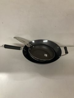 3 X COOKING PANS INC EAZIGLIDE NEVERSTICK2