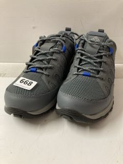 PAIR OF COLUMBIA WALKING BOOTS IN GREY - SIZE UK 7