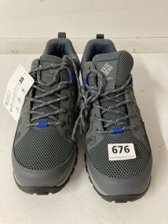 PAIR OF COLUMBIA WALKING BOOTS IN GREY - SIZE UK 9