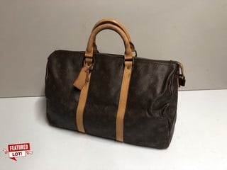 AUTHENTIC LOUIS VUITTON MONOGRAM KEEPALL 45 BOSTON BAG WITH LV PADLOCK NO KEY (VAT ONLY PAYABLE ON BUYERS PREMIUM)