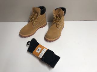 TIMBERLAND BOOTS SIZE 9 AND A PACK OF TIMBERLAND SOCKS