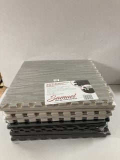 PACKS OF INTERLOCKING MATTING