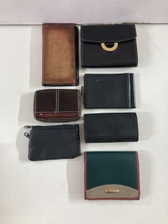 7 X ITEMS INC PAUL SMITH COIN CASE (VAT ONLY PAYABLE ON BUYERS PREMIUM)