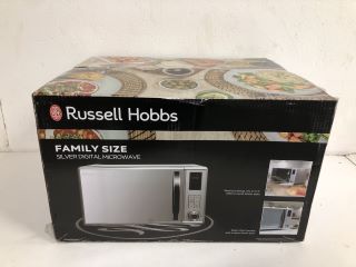 RUSSELL HOBBS FAMILY SIZE SILVER DIGITAL MICROWAVE