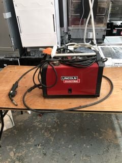 LINCOLN ELECTRIC MIG WELDER (MPSS02244972)