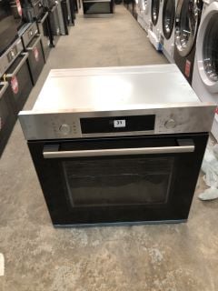 BOSCH BUILT-IN SINGLE ELECTRIC OVEN MODEL NO: HBS543BS0B