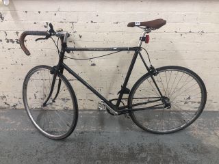 CLASSIC VINTAGE BIKE BLACK