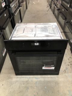 AEG BUILT-IN SINGLE ELECTRIC OVEN MODEL NO: BEB335061B