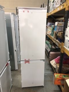 ZANUSSI INTEGRATED FRIDGE FREEZER MODEL NO: ZNNN18ES3