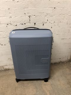 AMERICAN TOURISTER SUITCASE