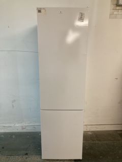 BOSCH SERIES 4 70/30 FREESTANDING FRIDGE FREEZER MODEL NO: KGN392WDFG