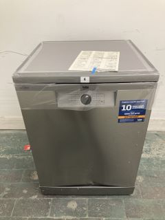 BEKO PRO FULL-SIZE FREESTANDING DISHWASHER MODEL NO: BDFN26430X