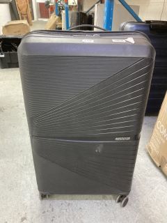 AMERICAN TOURISTER SUITCASE