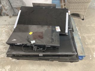 PALLET OF TV'S TO INCLUDE PANASONIC, HISENSE AND TOSHIBA (SMASHED, SALVAGE, SPARES, REPAIRS)