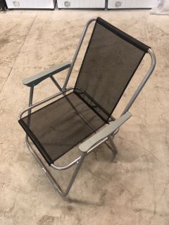 4 X GARDEN CHAIRS