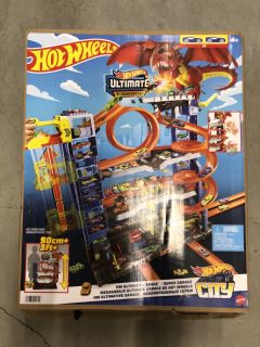 HOT WHEELS ULTIMATE GARAGE