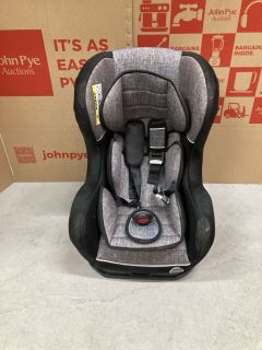 CHILD'S CAR SEAT