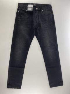 PAUL SMITH MEN'S TAPERED FIT JEAN. SIZE: 31, MADE FROM: 99% COTTON 1% ELASTANE. RRP: £150