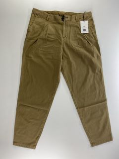 PAUL SMITH MEN'S DOUBLE POCKET CHINO. SIZE: 34, MADE FROM: 97% COTTON 3% ELASTANE. RRP: £145