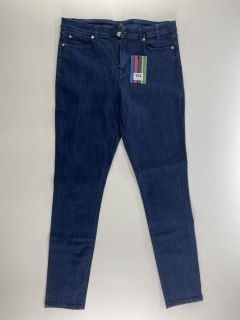 PAUL SMITH WOMEN'S JEANS. SIZE: 32, MADE FROM: 86% COTTON 8% POLYESTER 2% ELASTANE 4% OTHER FIBRES. RRP: £140