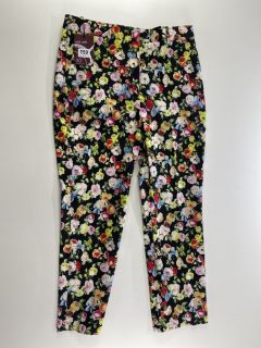 PAUL SMITH WOMEN'S TROUSERS. SIZE: 42, MADE FROM: 55% COTTON 42% VISCOSE 3% ELASTANE. RRP: £405