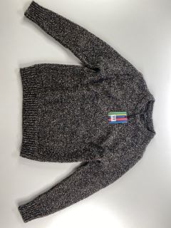 PAUL SMITH MEN'S PULLOVER CREW NECK. SIZE: S, MADE FROM: 40% WO 10% CO 8% SE 20% PAC 16% PL 6% PA. RRP: £175