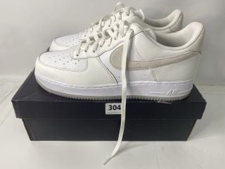 NIKE AIR FORCE 1 LV8 (UK SIZE 11)