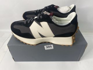 NEW BALANCE TRAINERS (UK SIZE 40)