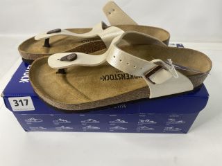 BIRKENSTOCK GIZEH BS (UK 5.5)