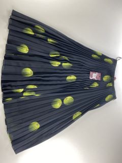 PAUL SMITH WOMEN'S PLEATED SKIRT. SIZE: 36, MADE FROM: 100% POLYESTER. RRP: £315