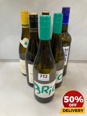 6 X ASSORTED BOTTLES OF WHITE WINE TO INCLUDE VINEDOS SANTA LUCIA SPECIAL RELEASE SAUVIGNON BLANC 2022 75CL (18+ ONLY) (COLLECTION DAYS MONDAY 2ND SEPTEMBER - WEDNESDAY 4TH SEPTEMBER)