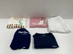 5 X PEPE JEANS GARMENTS VARIOUS SIZES AND MODELS INCLUDING NAVY BLUE T-SHIRT SIZE L - LOCATION 3A.