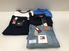 5 X TOMMY HILFIGER GARMENTS VARIOUS MODELS INCLUDING BLACK SHIRT SIZE XXL-LOCATION 36B.