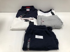 5 X TOMMY HILFIGER GARMENTS VARIOUS MODELS INCLUDING SHIRT XXL-LOCATION 32B.