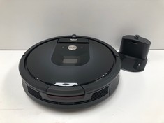 ROBOT ROOMBA BLACK COLOUR WITHOUT ORIGINAL BOX-LOCATION 4B.