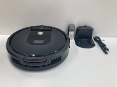 ROBOT HOOVER ROOMBA AEROFORCE 981 BLACK - LOCATION 11C.