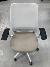 STEELCASE OFFICE CHAIR (MODEL NOT SPECIFIED) WHITE AND BEIGE COLOUR.