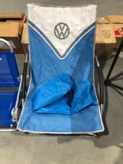 BOARD MASTERS VW COLLECTION - FOLDING BEACH CHAIR WITH CARRYING BAG T1 CAMPER BUS 70 CM BLUE.