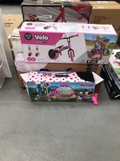 5 X CHILDREN'S ITEMS INCLUDING 3 WHEELED SCOOTER CARS 3 RED.