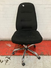 BLACK SWIVEL CHAIR, NO ARMS 3 ADJUSTABLE LEVERS