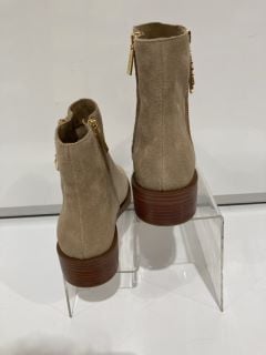 MICHAEL KORS REGAN SUEDE US SIZE 6.5 ANKLE CAMEL BOOTS RRP £81