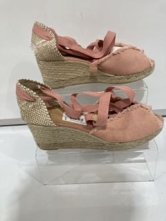 QTY OF ASSORTED CASTANER THEA JUTE SIZE 7 OLIVE ESPADRILLES